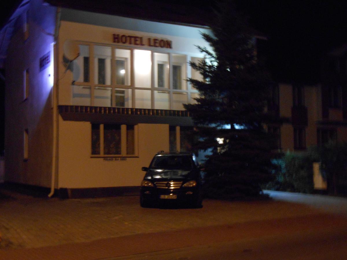 Hotel Leon Biala Podlaska Exterior photo